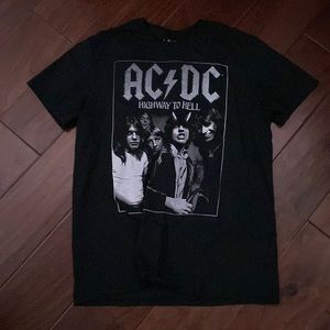 black ac/dc tee